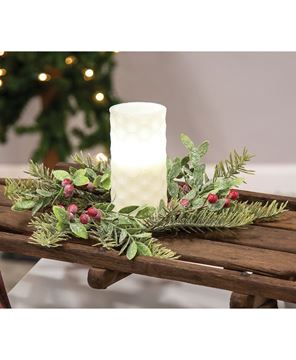 Picture of Sparkling Cedar, Boxwood & Red Berry Candle Ring