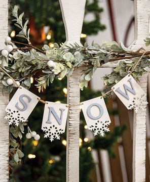 Picture of Horizontal Snow Tag Garland