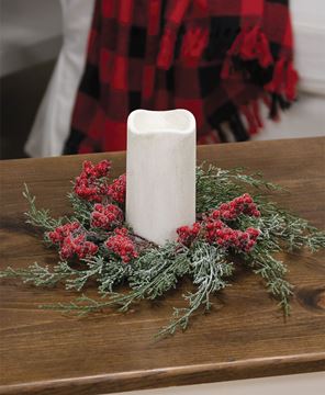 Picture of Graceful Cedar Berry Candle Ring, 3.5"