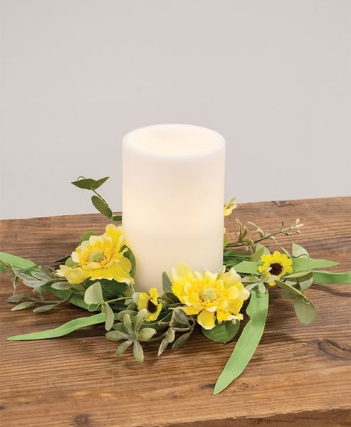 Picture of Sunny Chrysanthemum & Daisy Candle Ring, 3.5"