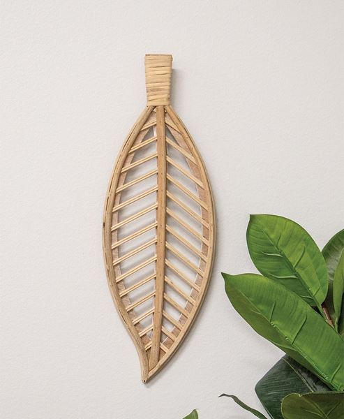 Picture of Natural Wood Laurel Leaf Wall Hanger, 17"