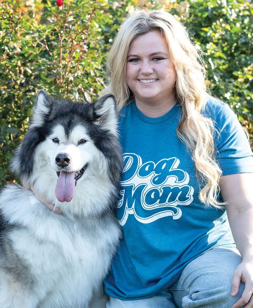 Picture of Dog Mom T-Shirt, Heather Deep Teal XXL